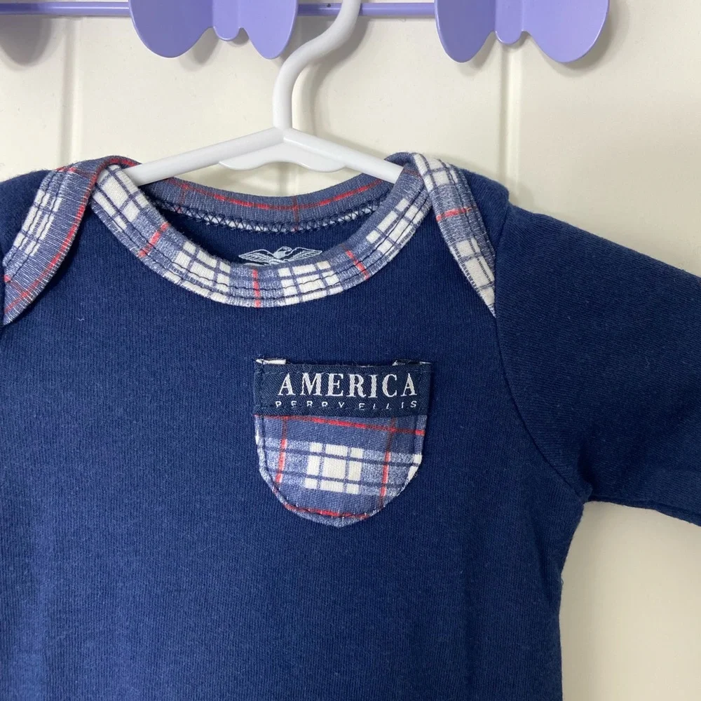EUC Perry Ellis‎ baby unisex navy blue plaid pocket long sleeve onesie 3 months